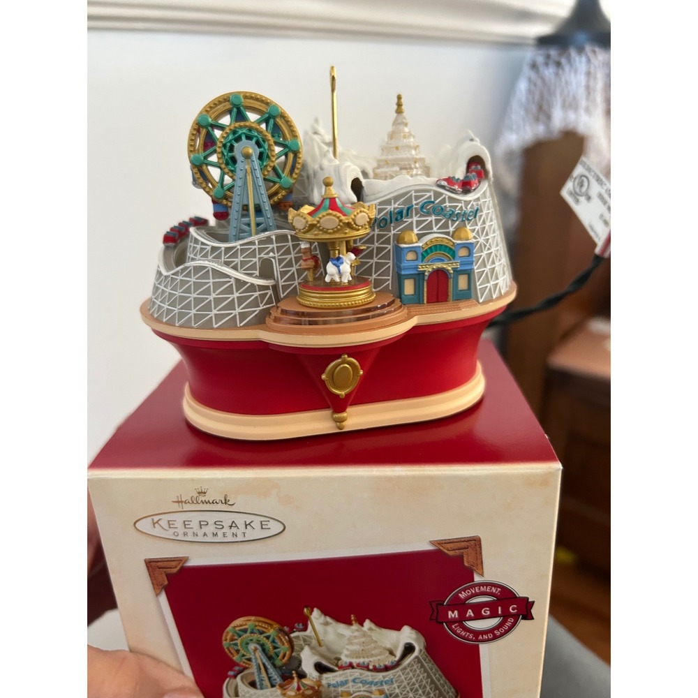 Hallmark Keepsake 2005 Polar Coaster Magic Ornament Light Sound Motion Boxed